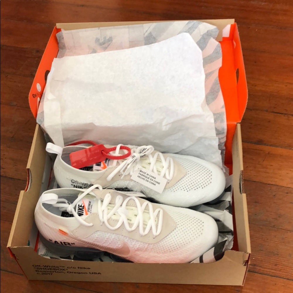 Nike AIR VAPORMAX X OFF-WHITE
THE TEN